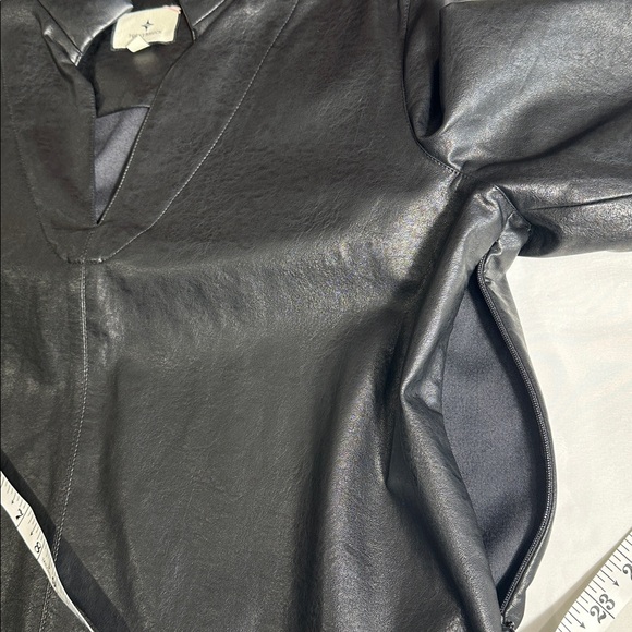 TUCKERNUCK Black Faux Leather Margot Top ~ L - Picture 8 of 14